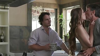 Samantha Hayes is a married girl still it doesn't